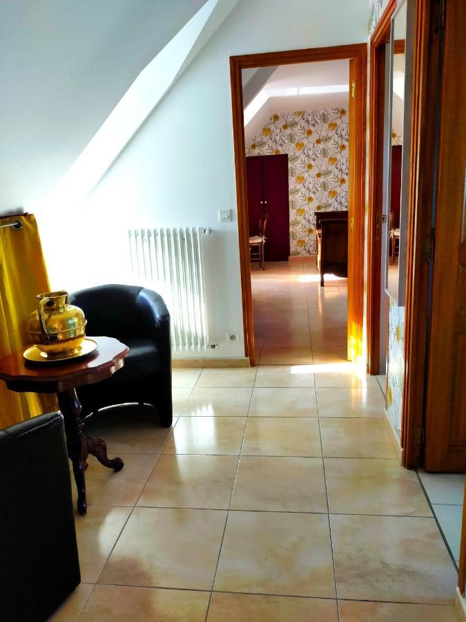Petit Châtelet bis Hirel Extérieur photo